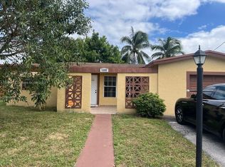 3596 NW 38th Ave, Lauderdale Lakes, FL 33309