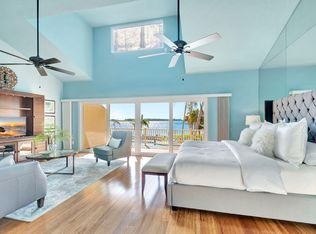 42 N Lakeshore Dr, Hypoluxo, FL 33462
