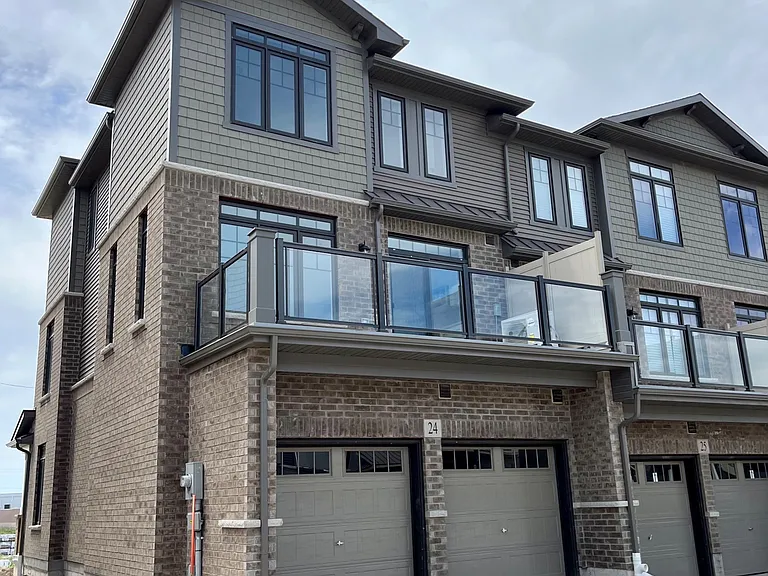 10 Birmingham Dr #24 — Photo 2