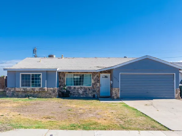 19734 Park Ln, Lemoore, CA 93245