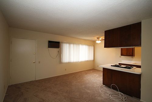 4th image of 530 N Wilson Ave APT 14