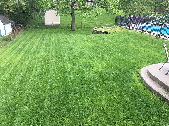 3rd image of 5974 Hickoryknoll Dr