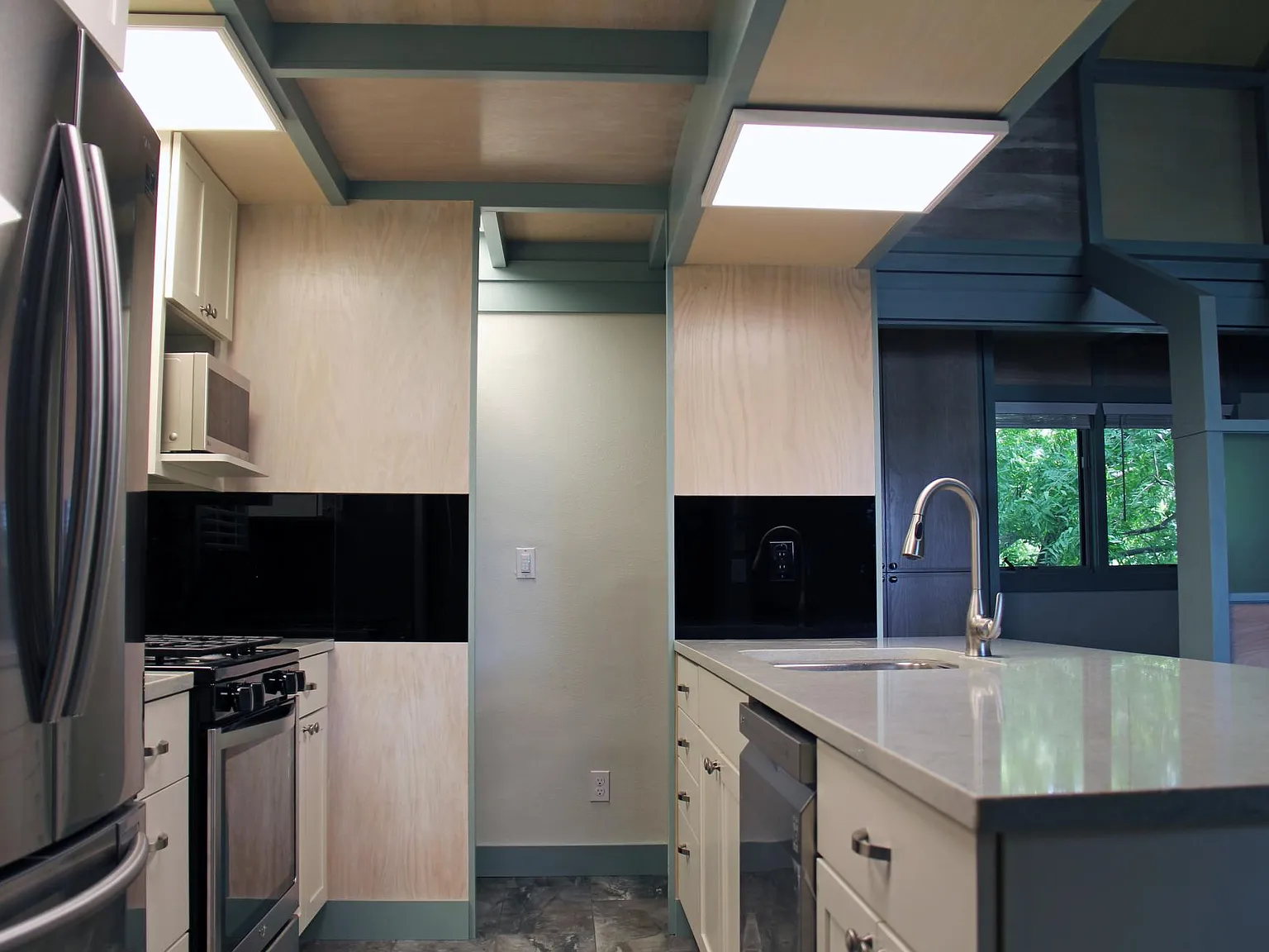 Studio, 525 sqft, $1,550 — Photo 4