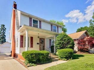 822 5th Ave, Aurora, IL 60505