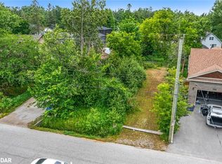 732 Chestnut St, Innisfil, ON L9S 2H8