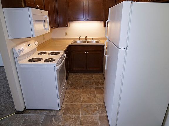 2nd image of 275 Broadway Dr APT 4