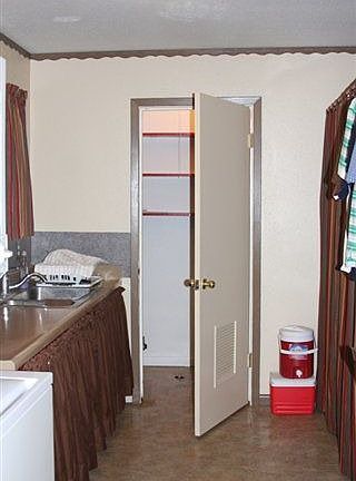 5th image of 330 County Road 306