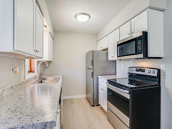 4th image of 1124 10th Ave N APT 2