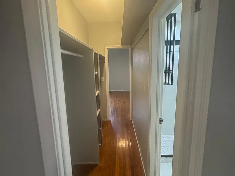 315 W 28th St #11 — Photo 4