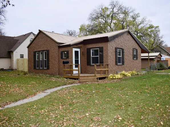 123 Kendall Ave N, Thief River Falls, MN 56701