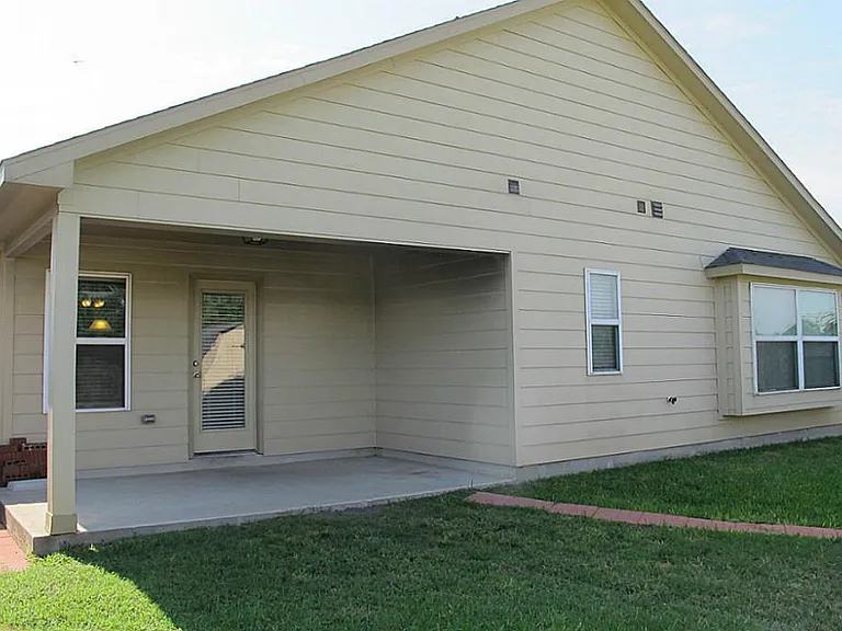 6422 Saragosa Crossing Ln — Photo 25