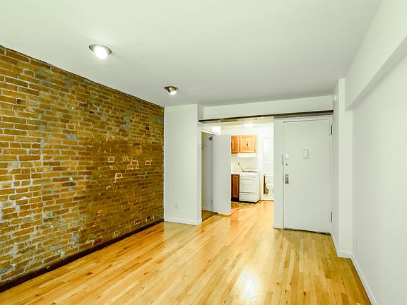 3rd image of 146 E 39th St #4BB
