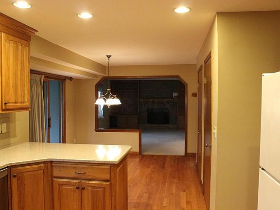 3rd image of 11703 Canterbury Ave NW