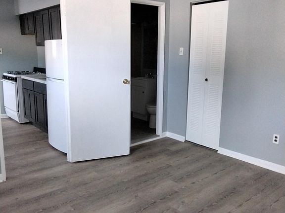 5th image of 2128 Grant Ave APT 10