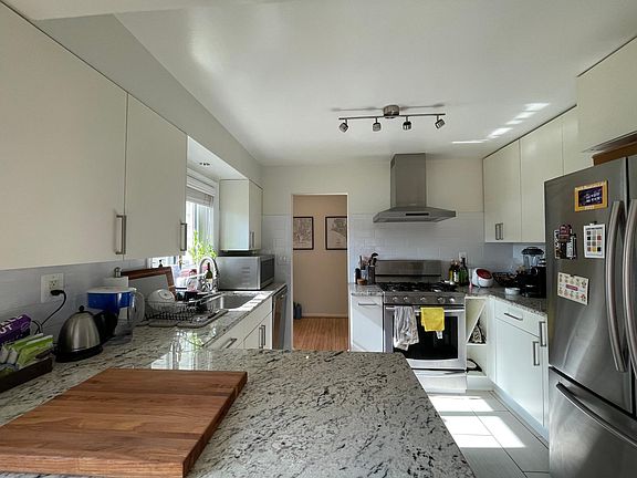 5th image of 7123 Dale Ct