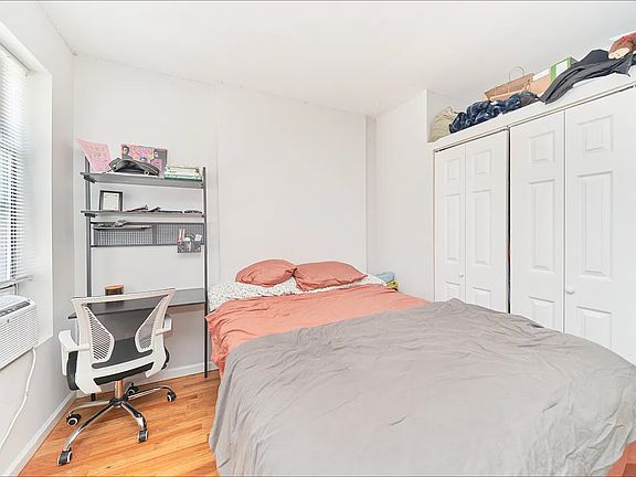 4th image of 341 E 90th St APT 4