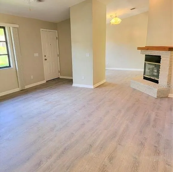 1711 Settlers Dr #7 — Photo 8
