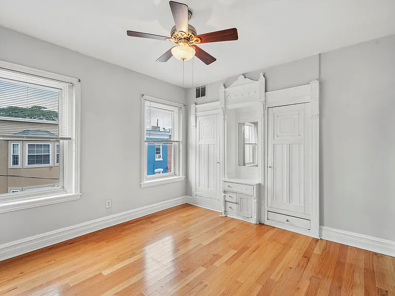 1730 Monument St — Photo 21