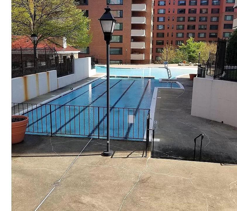 1st image of 1011 Arlington Blvd APT 517