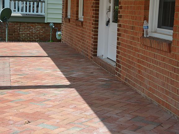 3rd image of 1222 Magnolia Ave