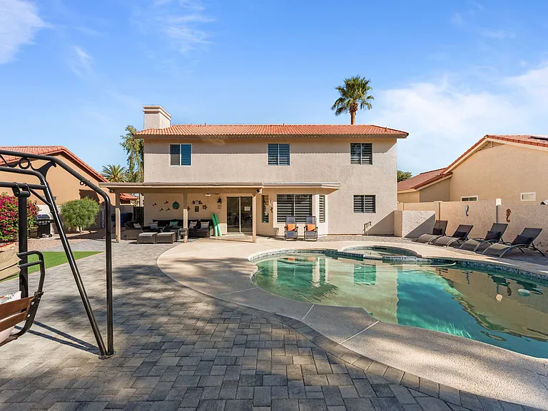 11417 W Orange Blossom Ln — Photo 2