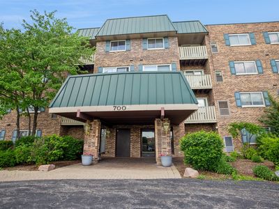 700 Perrie Dr APT 310, Elk Grove Village, IL, 60007