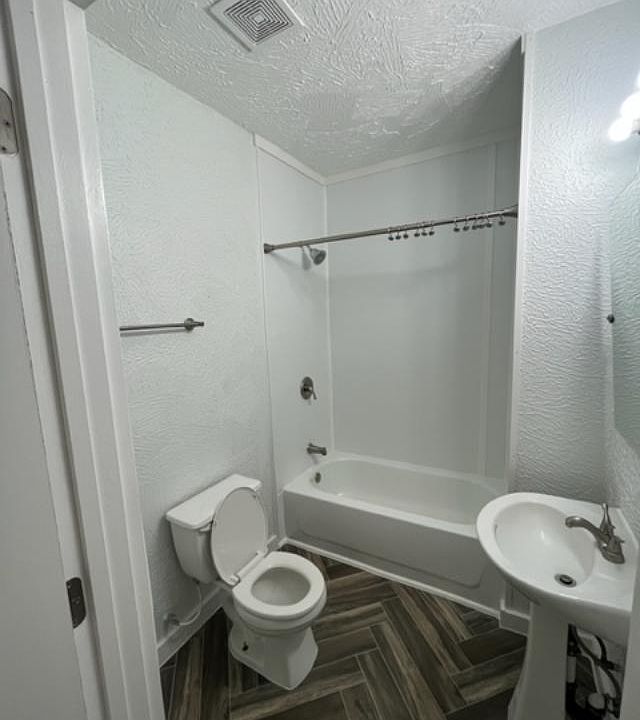 1st image of 1420 Lagonda Ave