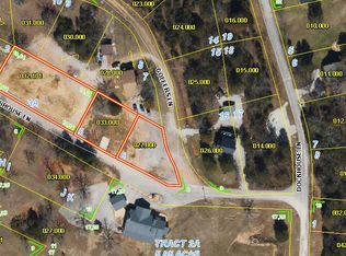 000 Clubhouse Lane, Galena, MO 65656