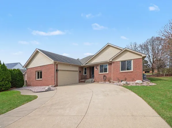 47985 Fox Chase Ct, Shelby Township, MI 48315