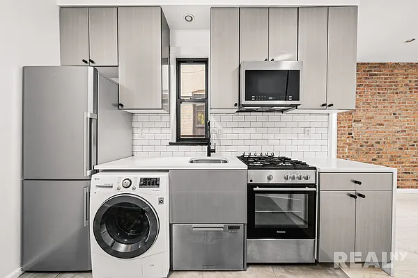 Rented by REAL New York | media 4