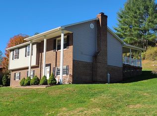 260 Terry Dr, Richlands, VA 24641