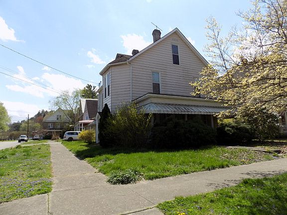 2nd image of 302 W Franklin St