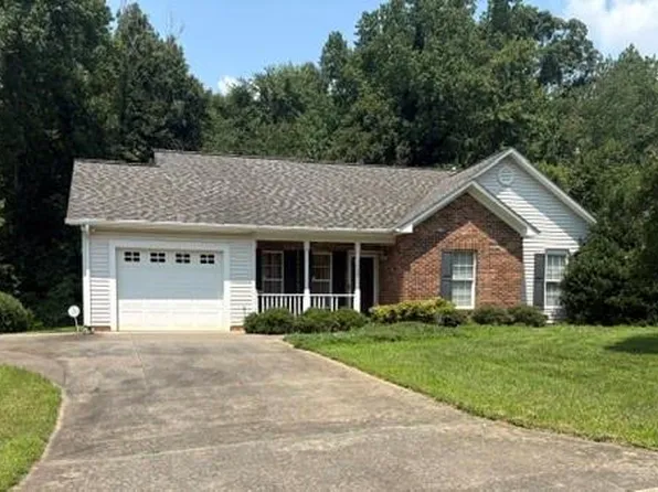 1209 Beaverton Trl, Winston Salem, NC 27103