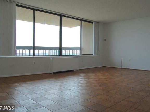 5th image of 3705 S George Mason Dr APT 2211