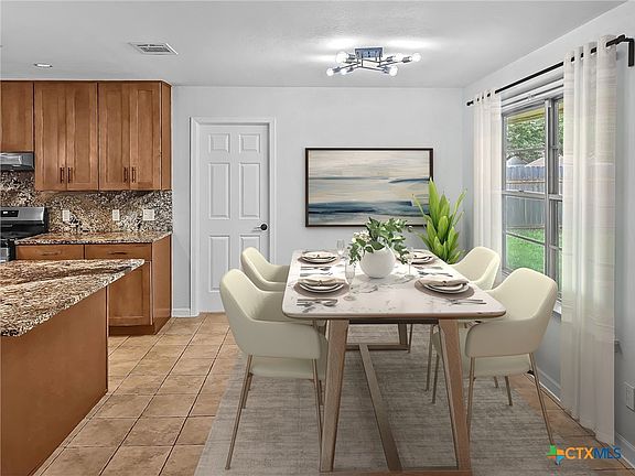 5th image of 1801 Rock Creek Dr