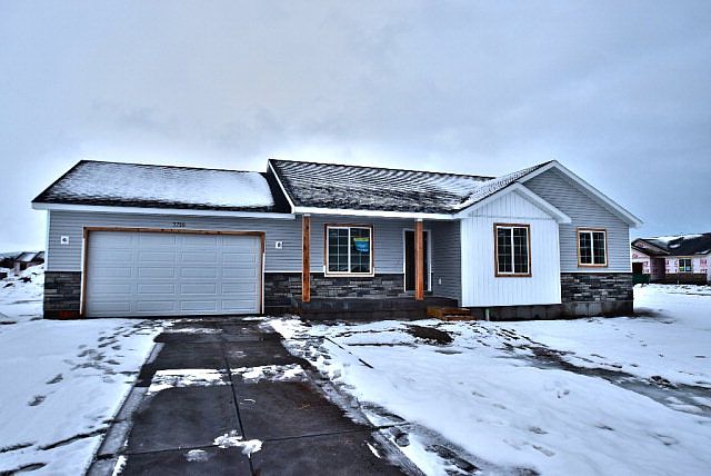 1st image of 3700 E Pitney Way