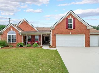 1382 Fountain Lakes Dr, Lawrenceville, GA 30043
