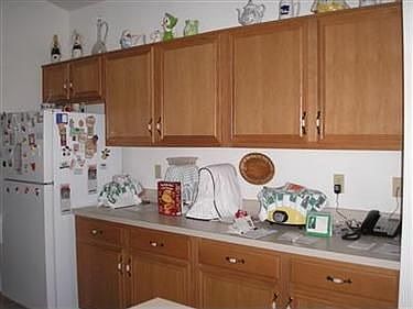 4th image of 1418 Surrey Pointe Cres