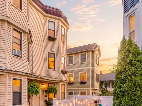 20 Atwood Sq APT 5, Jamaica Plain, MA 02130