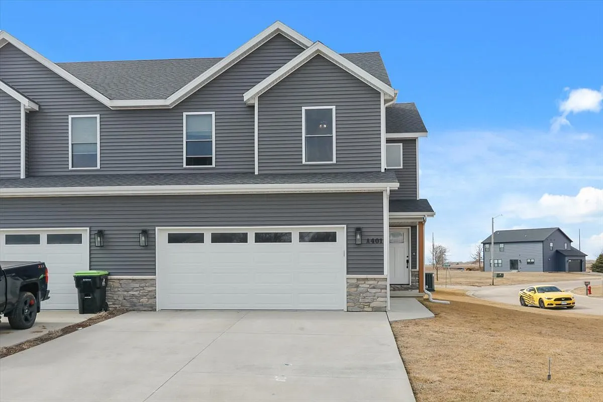 401A Jenny Ln photo 1