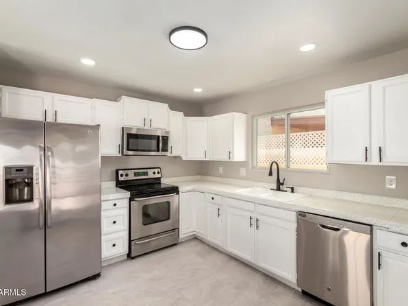 619 E JENSEN Street #14, Mesa, AZ 85203