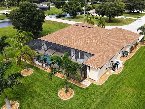 5th image of 1043 Rotonda Cir