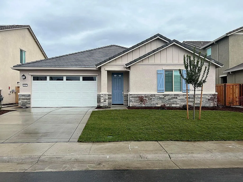 12877 Knightsbrook Ave photo 1