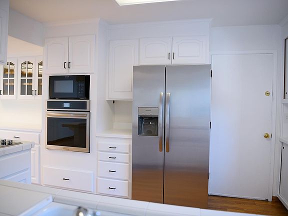 4th image of 836 Hibiscus Ln