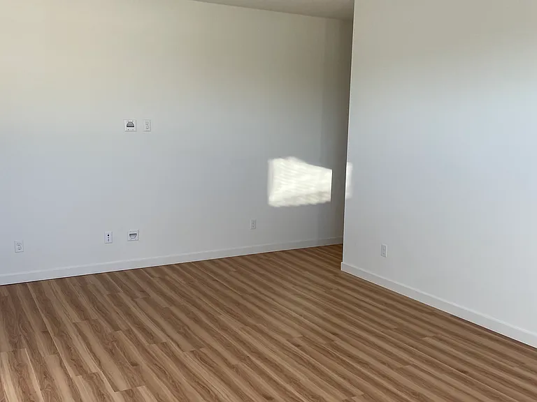 1166 Holly Ave #1 — Photo 23