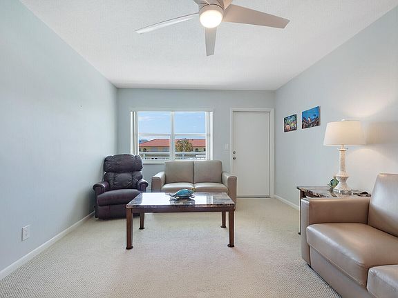 5th image of 37 Yacht Club Drive Unit 202