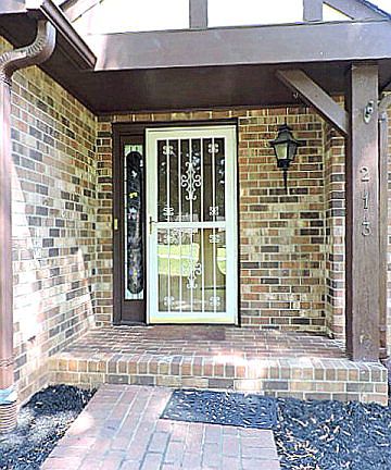 4th image of 213 Preston Pl