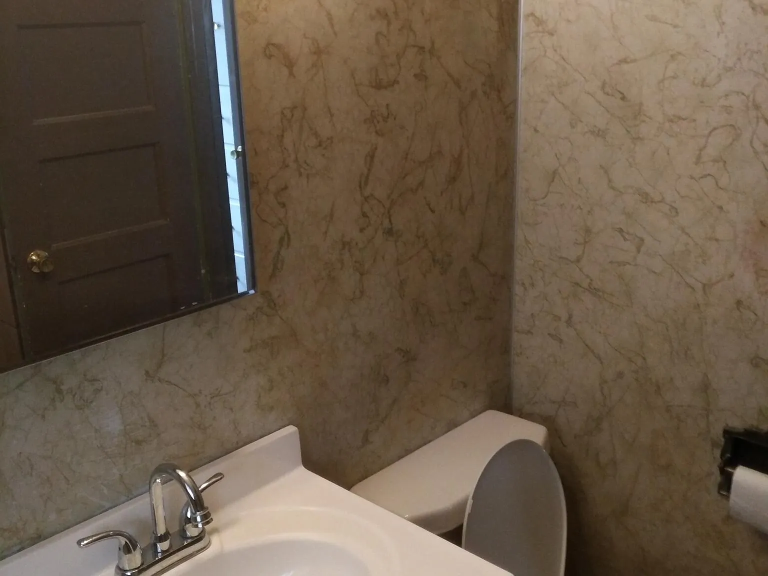 3 bed, 1296 sqft, $1,100 — Photo 3