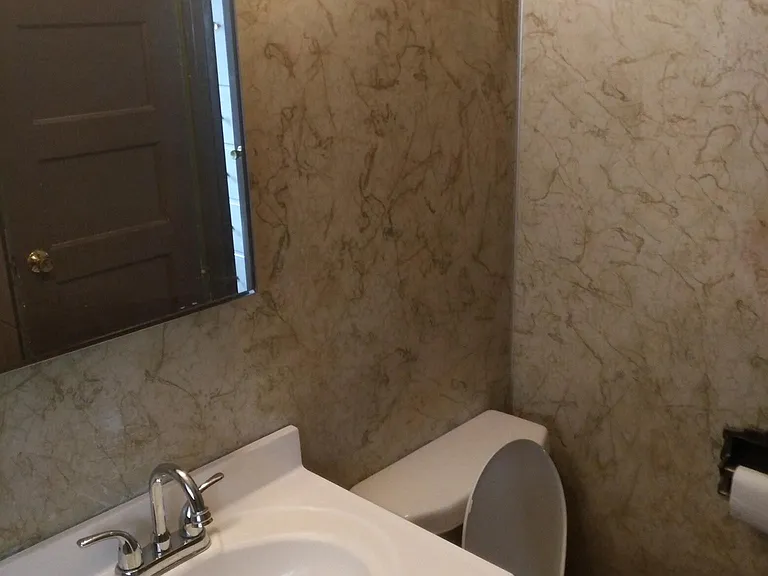 209 Frontera St — Photo 3