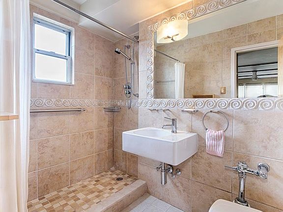 3rd image of 1280 3rd Ave #14C